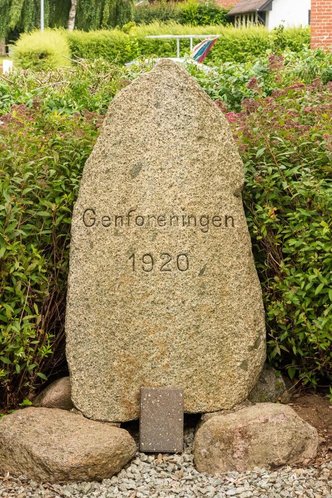 U29 2048 6837