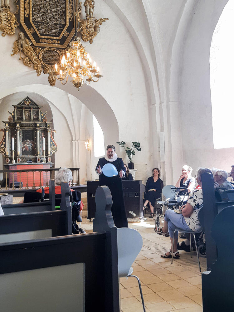 Egebakken i kirke