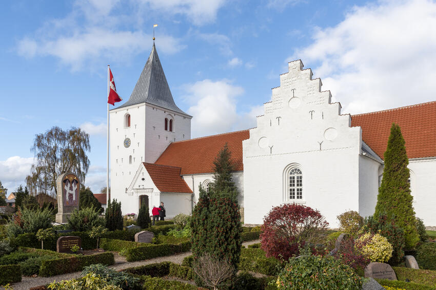 Vandringer på Østbirk Kirkegård