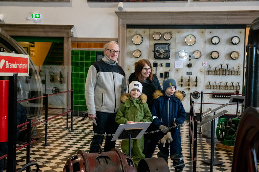 Skattejagt mellem gamle maskiner