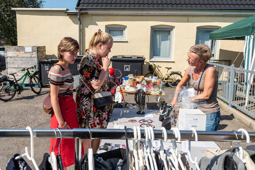 Kom til marked i Højbo Forsamlingshus