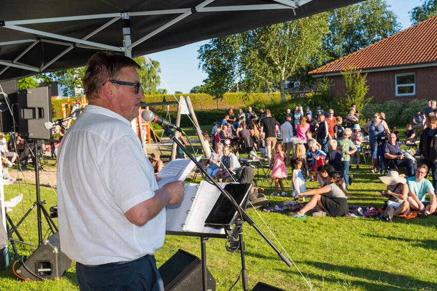 Fuldt hus i Østbirk