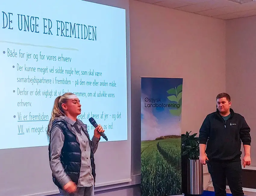 Unge landbrugselever giver peptalk til landboforening på generalforsamling