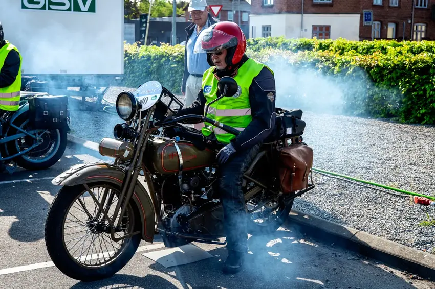 Veteranfest i Brædstrup: Motorbrøl og krydsordskriser