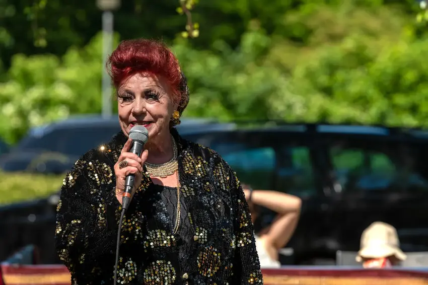 Cirkus Trapez betager Gedvedhus: En fortryllende forestilling under åben himmel