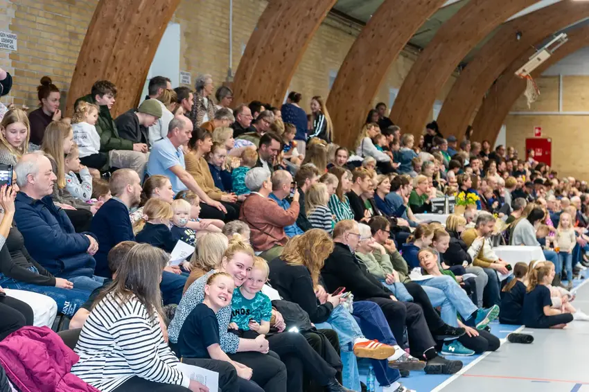 Spring ind i gymnastikkens verden: Østbirk Idrætsforenings store dag