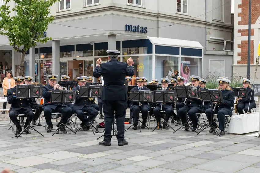 Farver, musik og fællesskab i Horsens: En festlig fejring af Ukraines uafhængighedsdag