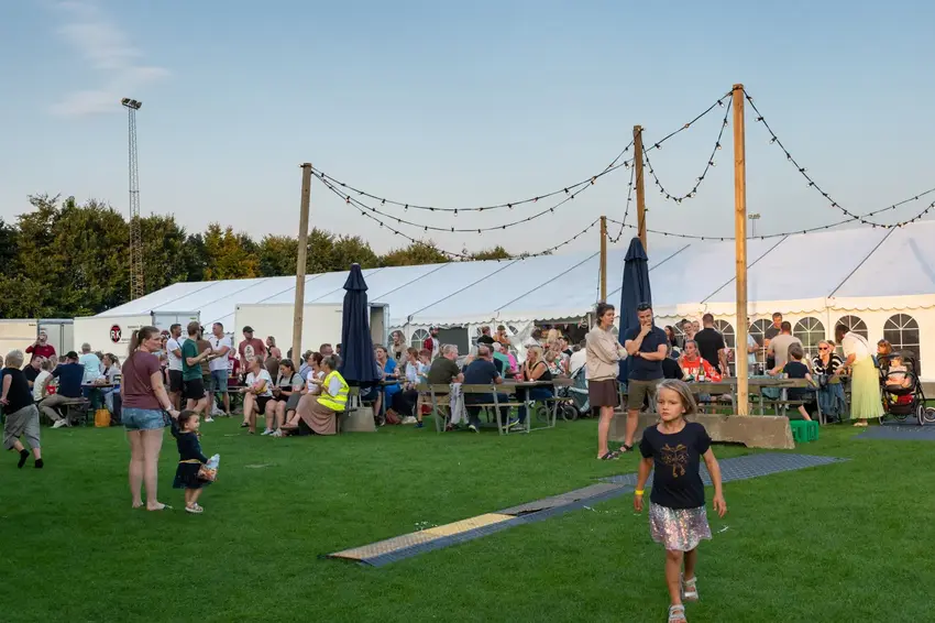 Byfest i Gedved 2024: Disco og cykelløb i topform