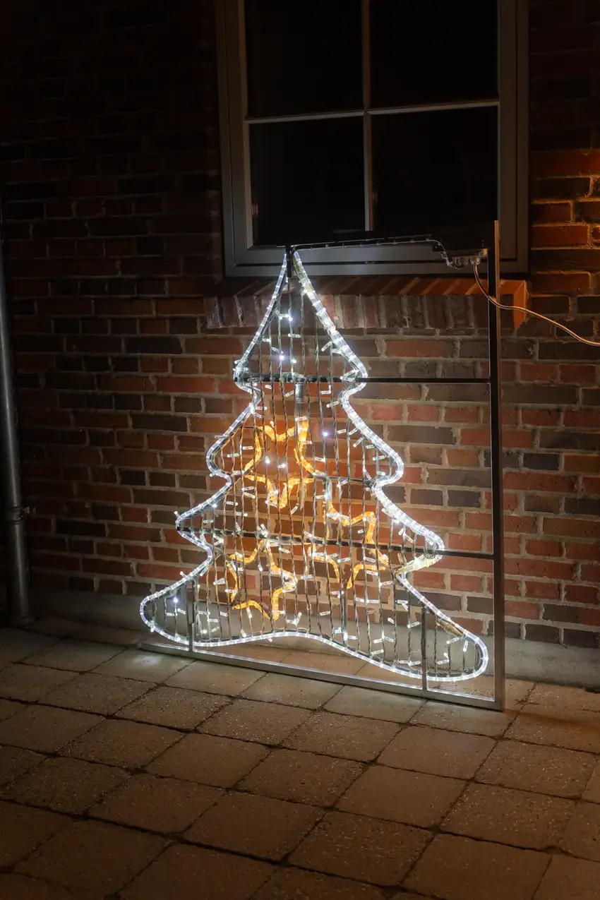 Østbirk Julelysforening klar med nye lys og store drømme om vandtårnet