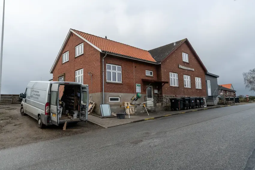 Grumstrup Forsamlingshus: Nye vinduer og masser af fællesskab
