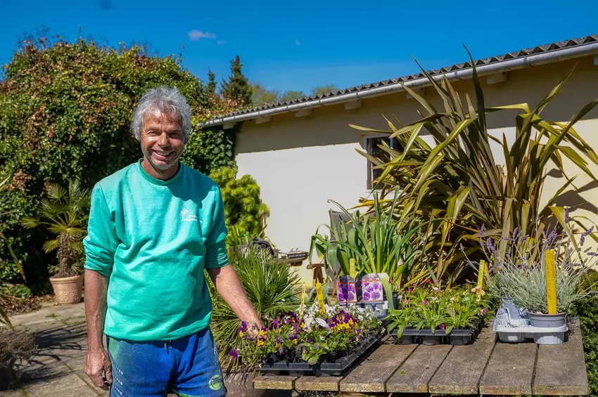 Peter er tilbage på Sattrupvej – og det blomstrer på ny