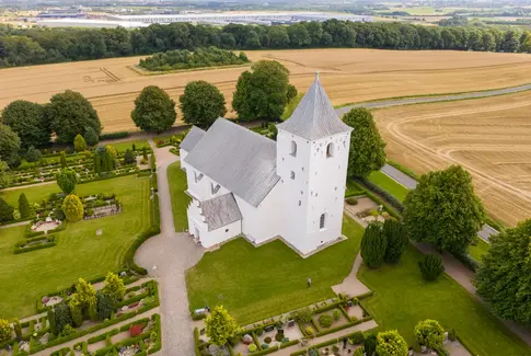 Mød din nabo i kirken: Nabogudstjenester i Tamdrup Kirke