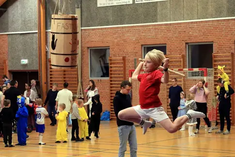 Gedved tyvstartede fastelavn – og sikke en fest!