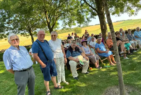 Sommersang på Yding Kirkegård