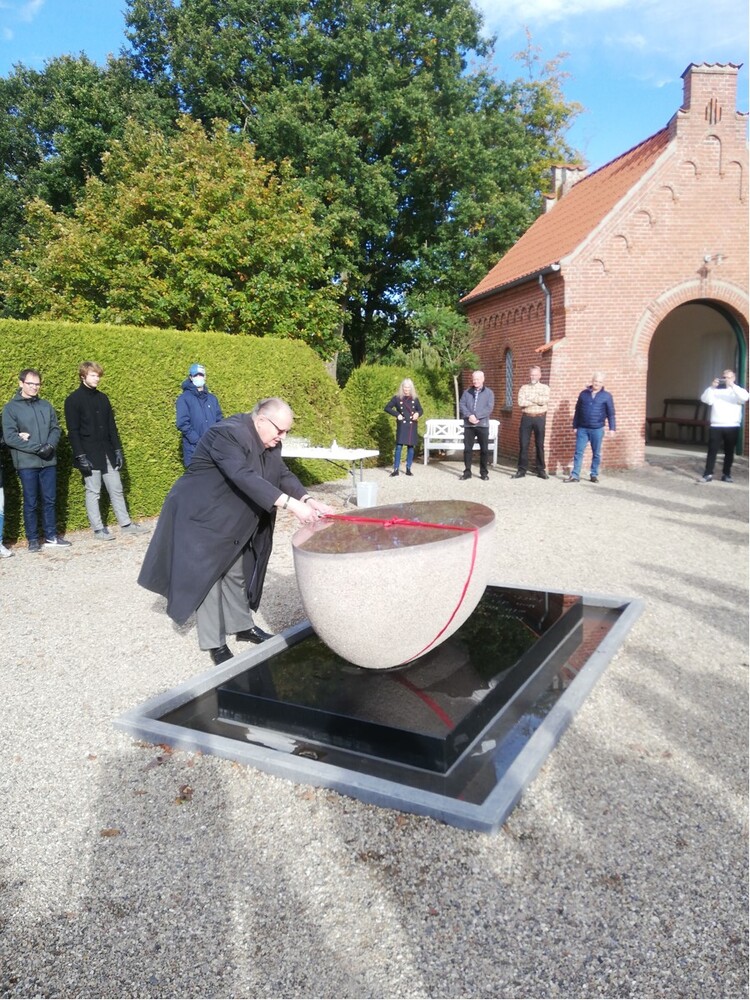 Dd5b780bc19c4d65bf1b874ea05a0f3f