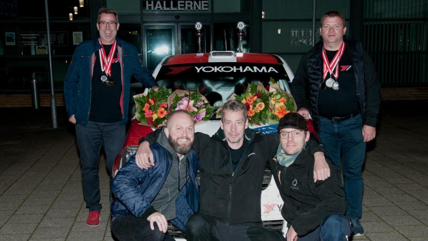 Hele team fn rally fejrede alle medaljerne der blev delt ud paa finaleaftenen