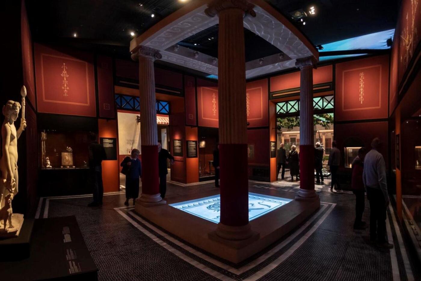 Hus i pompeji rum med vandbassin pressefoto moesgaard museum