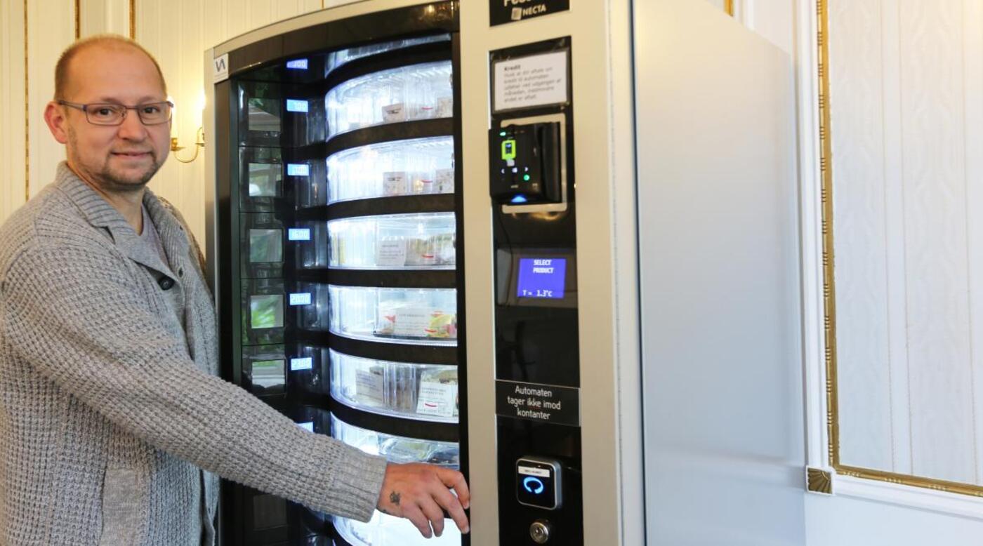 Kim ved automat 8962