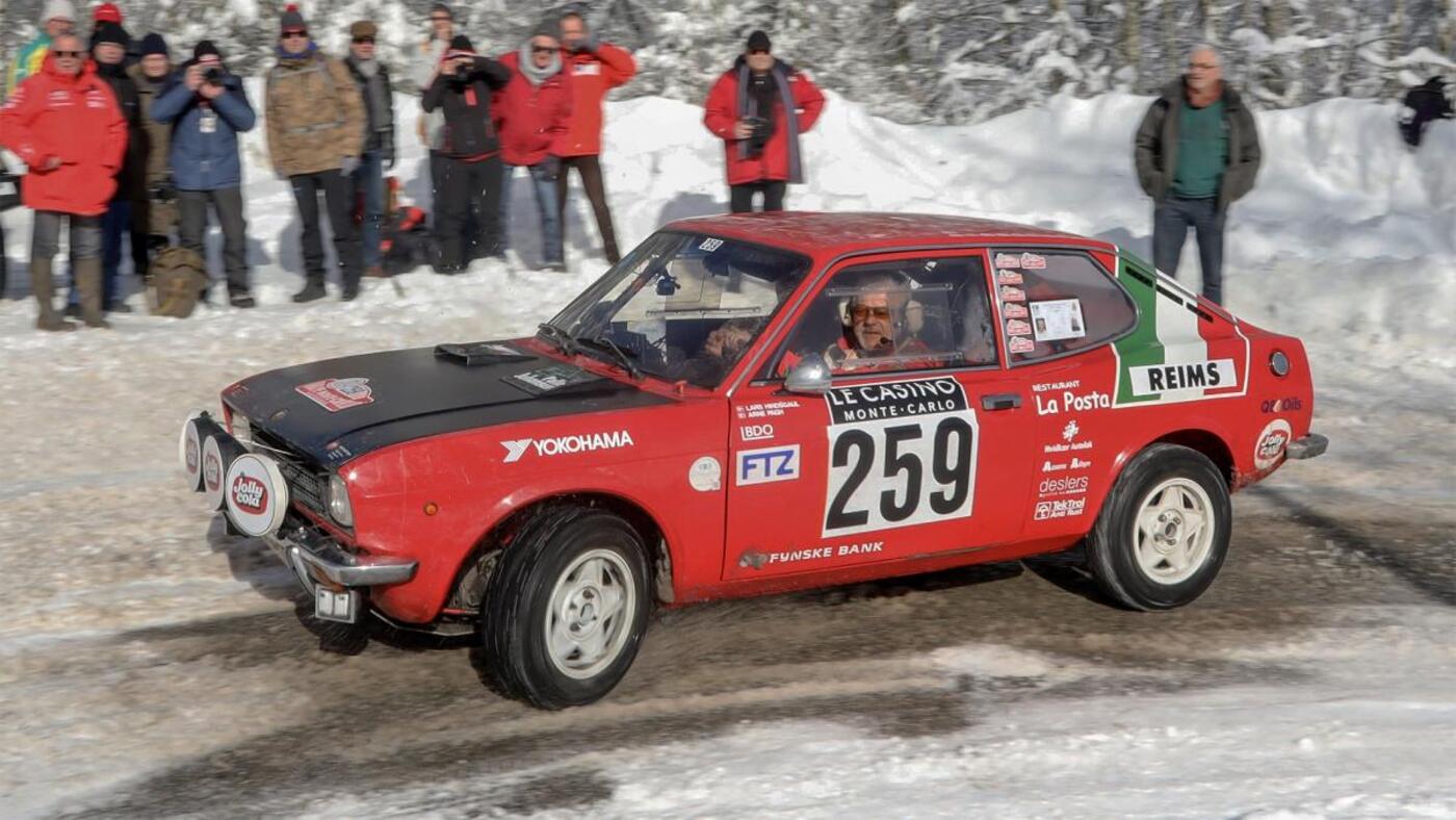 Lars hindsgaul og arne pagh i deres fiat 128 coupe i 2019 udgaven af rmch