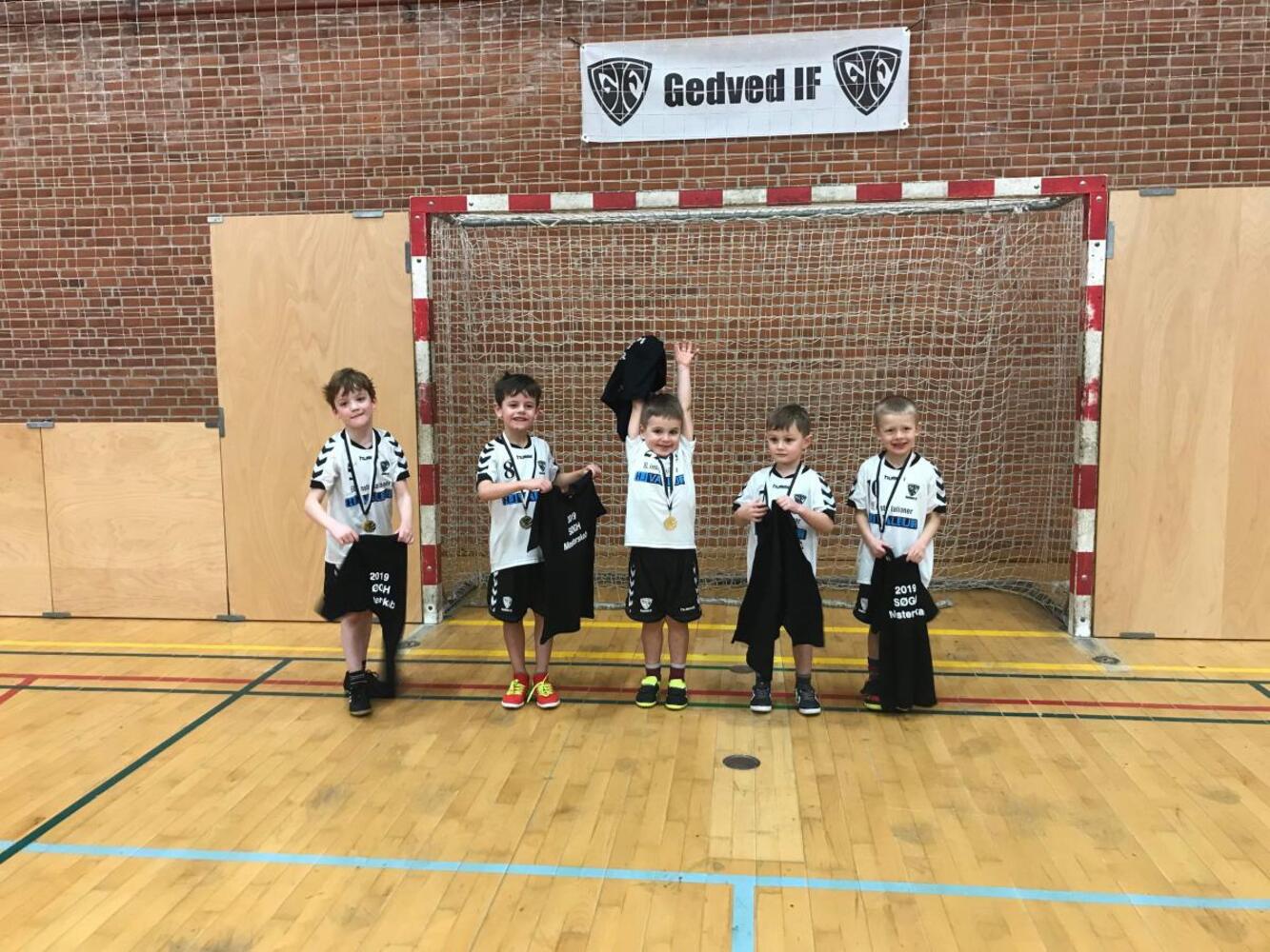 U6 mix gedved