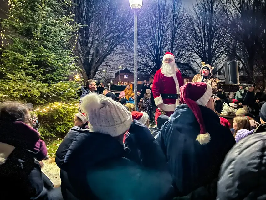 Julemanden tænder træet i Lund