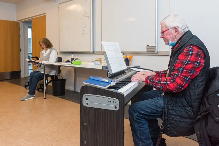 Fredagssangen gjaldede i Hovedgård