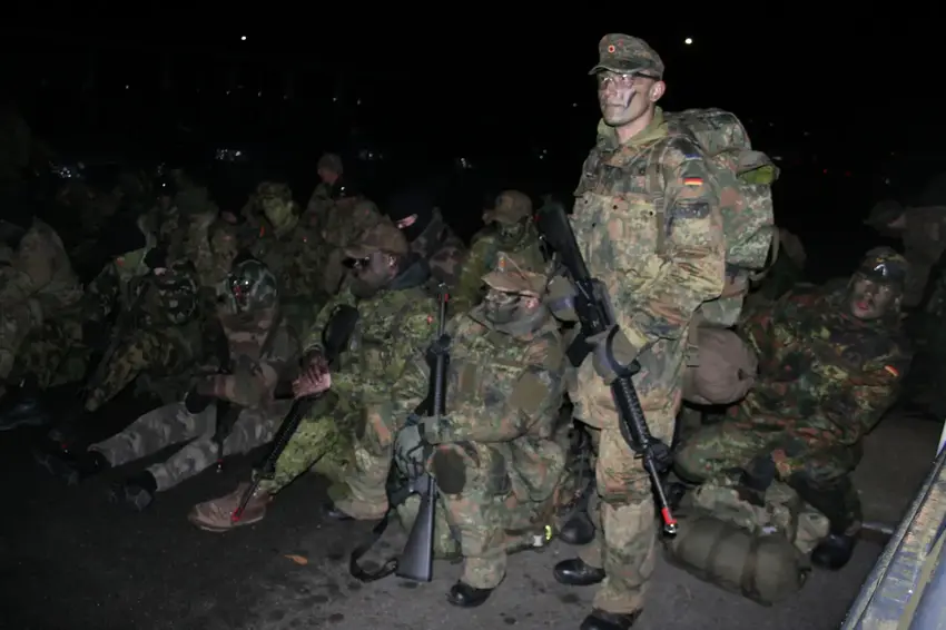 Tyske soldater før afgang til øvelsen Blå Negl