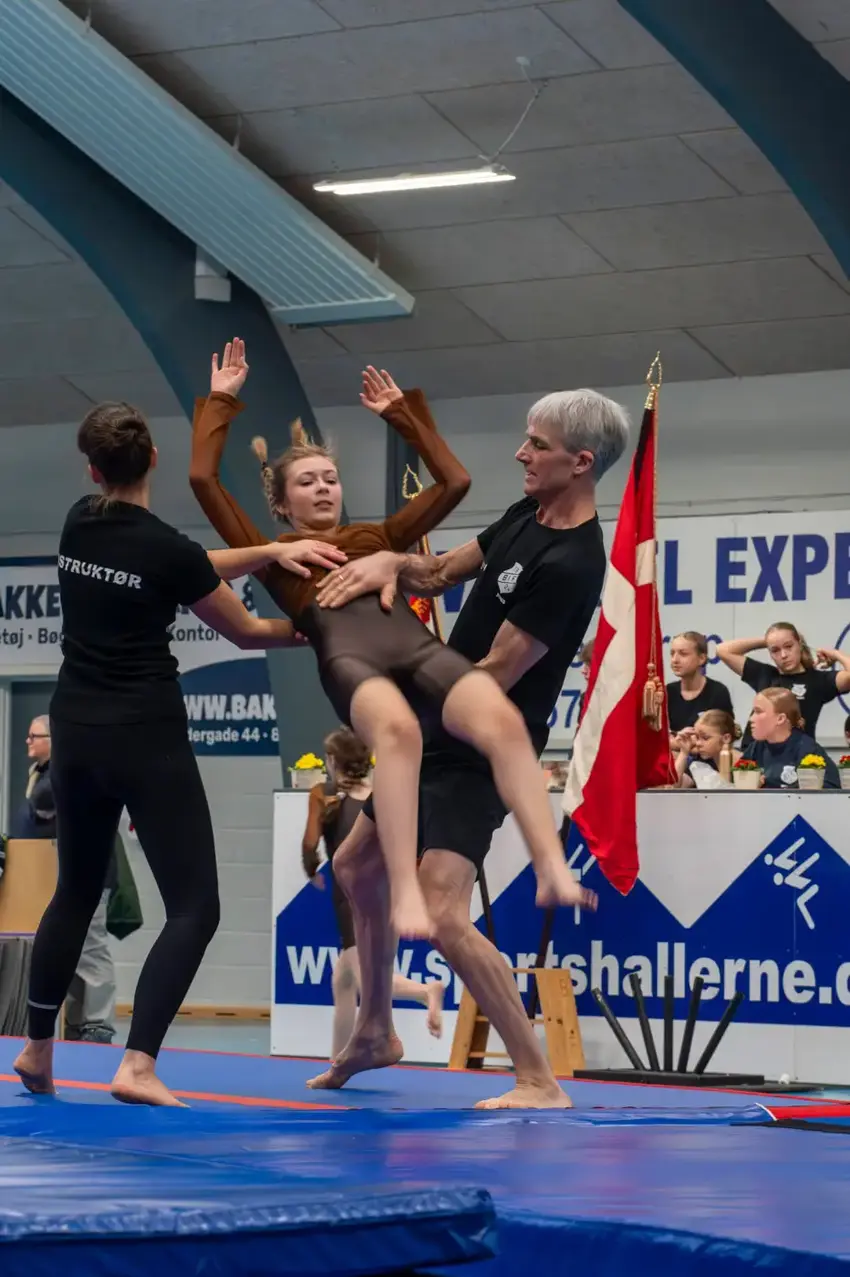 Gymnastik i Brædstrup Hallen