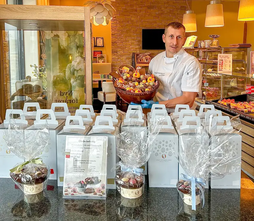 Bagermester Henrik Kjær, Kagehuset Hovedgård