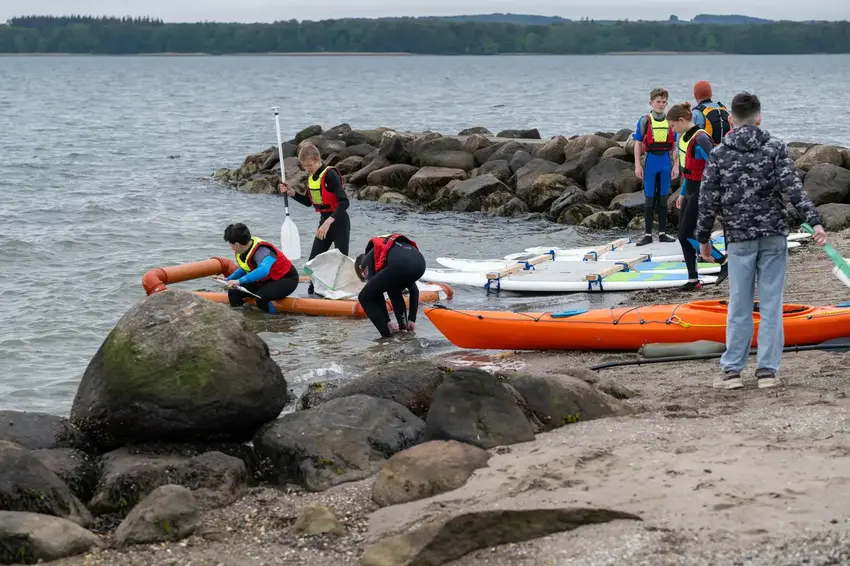 Elever ved Husodde Strand