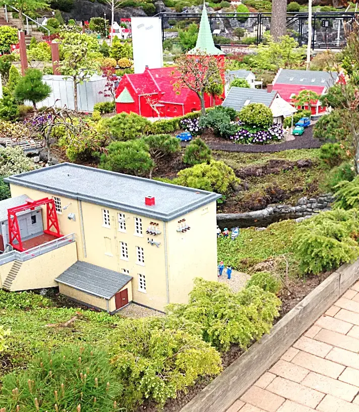 Vestbirk vandkraftværk i Legoparkens miniby Brædstrup
