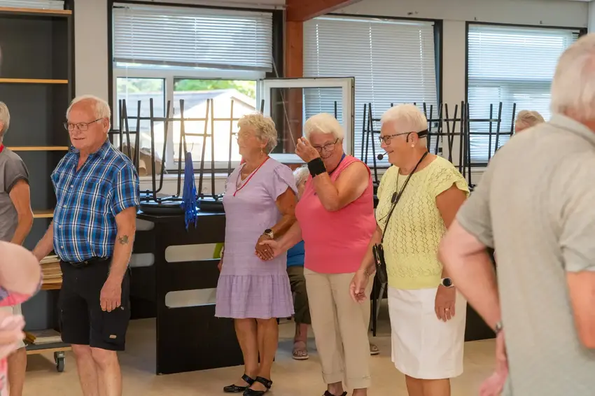Seniordans - Støt brysterne