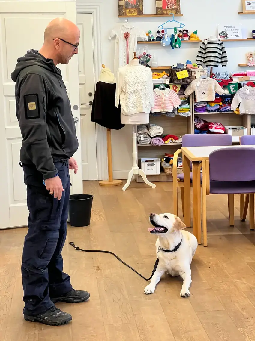 Narkohund i Østbirk Præstegård