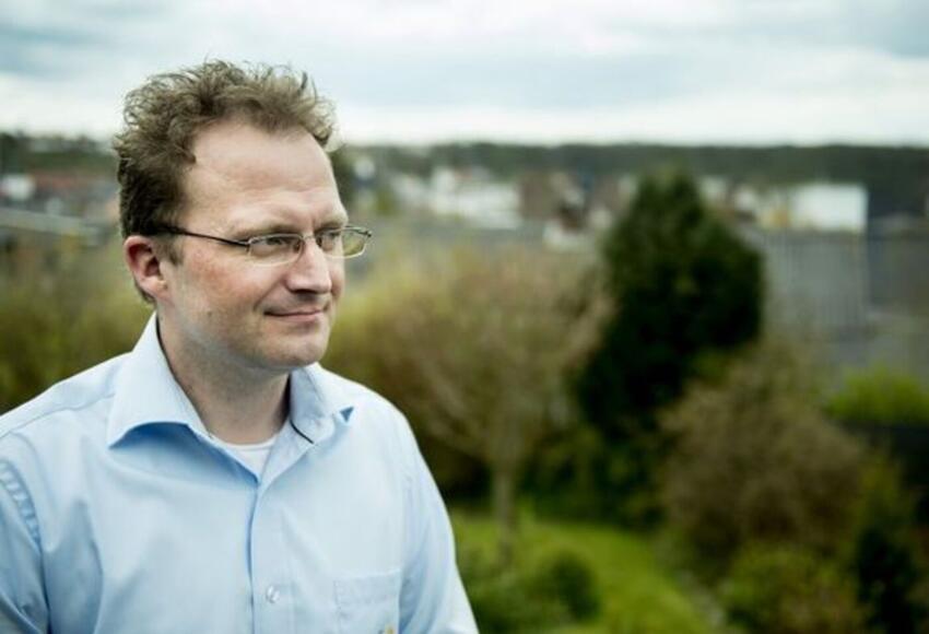 Landdistrikter roser S-forslag om decentralisering af SKAT