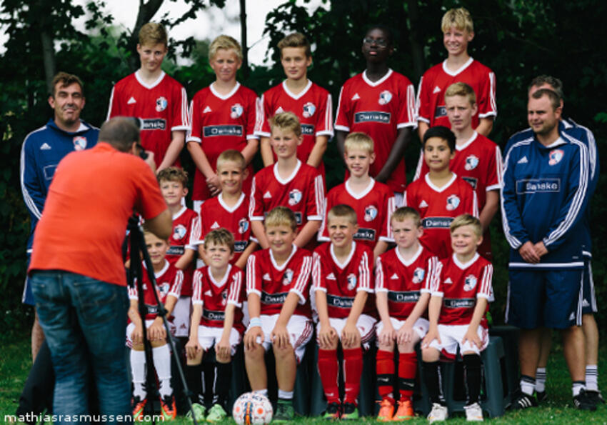 Fodboldskole købte to billetter for at gennemføre