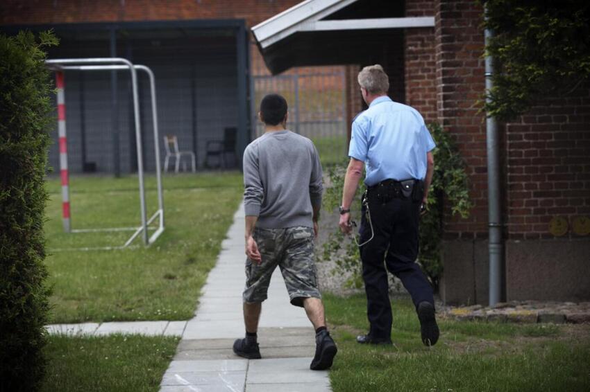 Kriminalforsorgen åbner for de første besøg