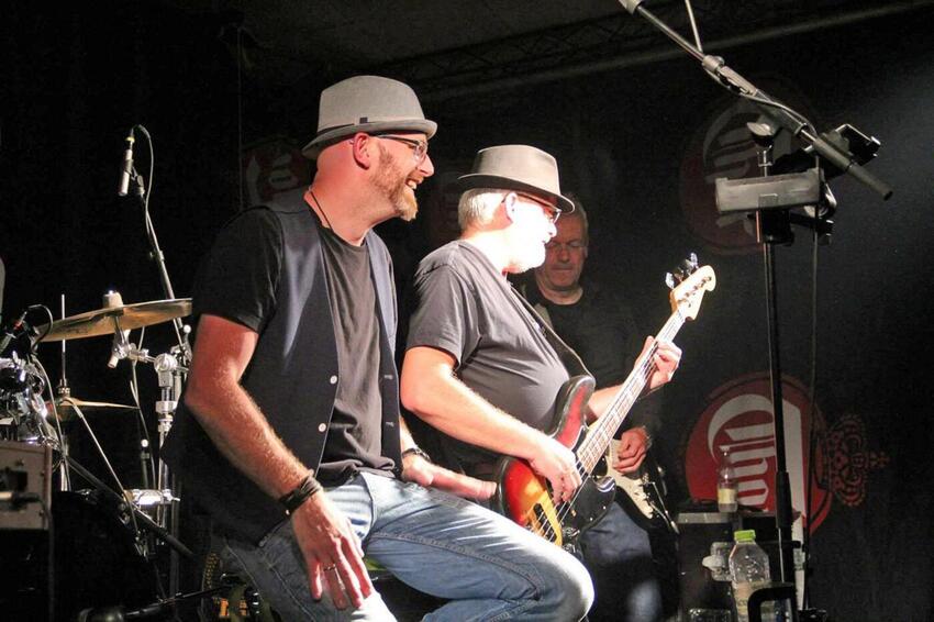 Mojoes og Bruuns Blues Band på Kulissen