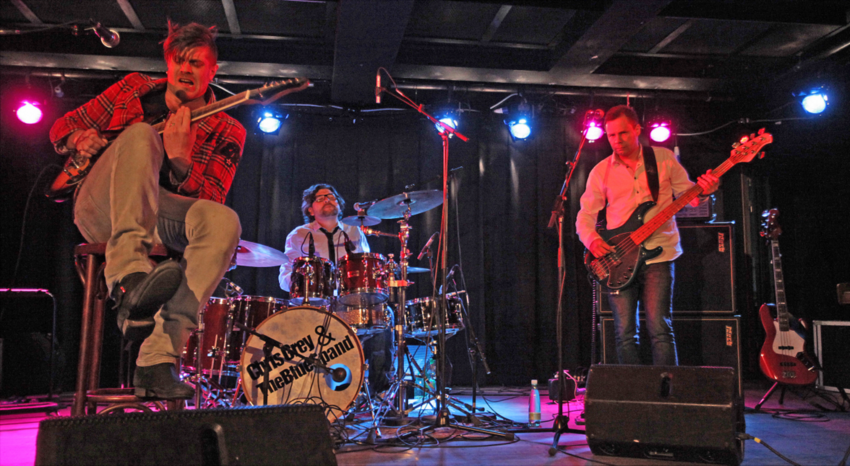 Chris Grey er jamvært til Blå Søndag