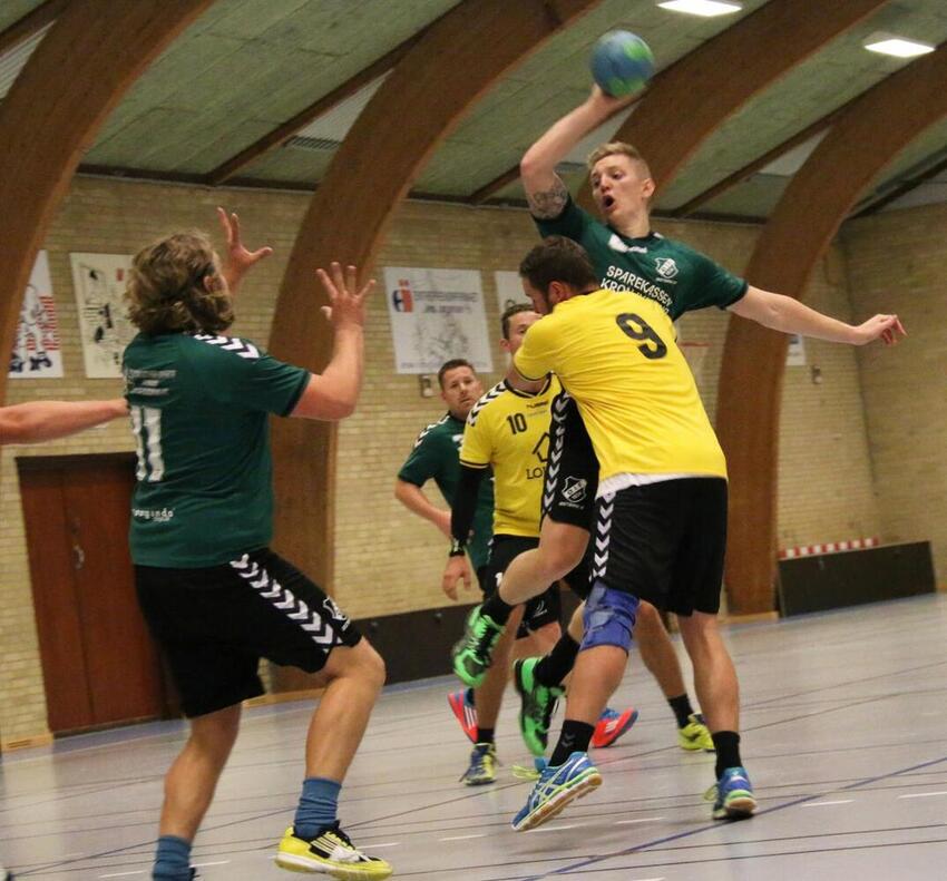 Holst slog Kjellerup