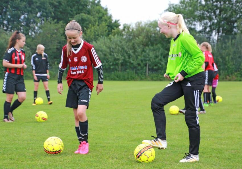 Ambassadører skal sikre flere kvinder i fodboldlivet