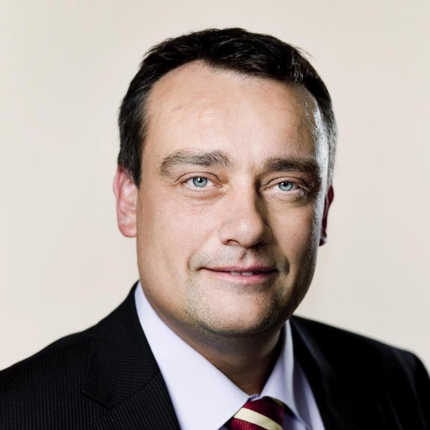 Statsministeren har kun sig selv i hjertet