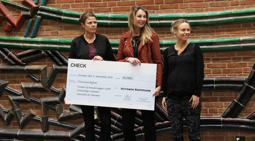 Handicappris til Mindsteps - træningscenter for hjerneskadede børn