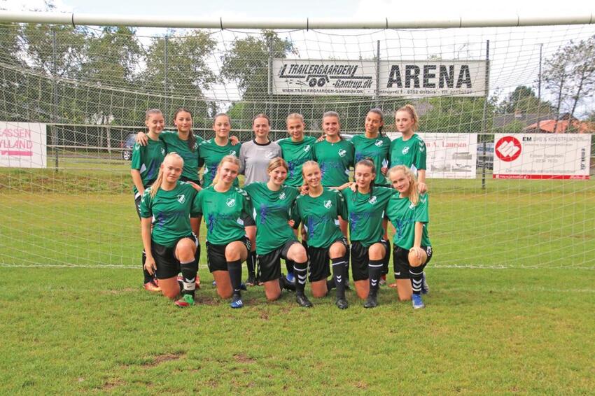 Nyt spilletøj til ØIF U18 pigerne