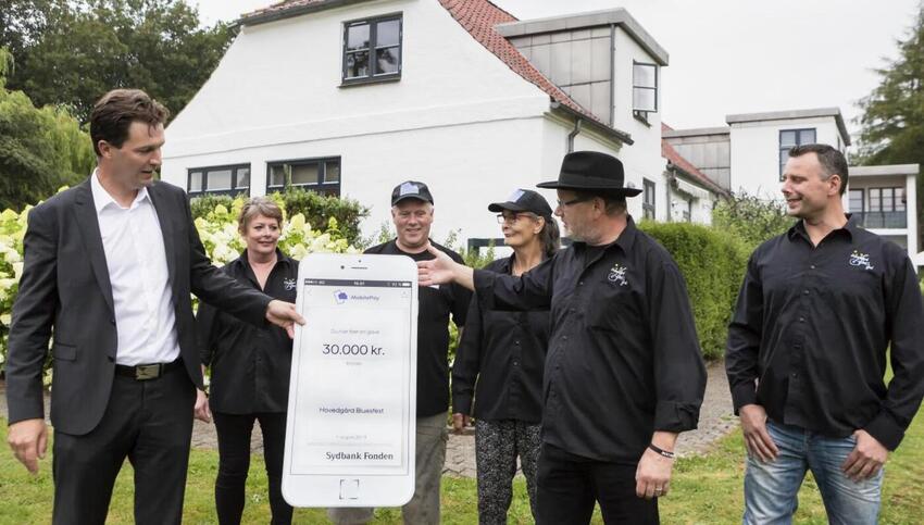 Flot støtte til Hovedgård Bluesfest
