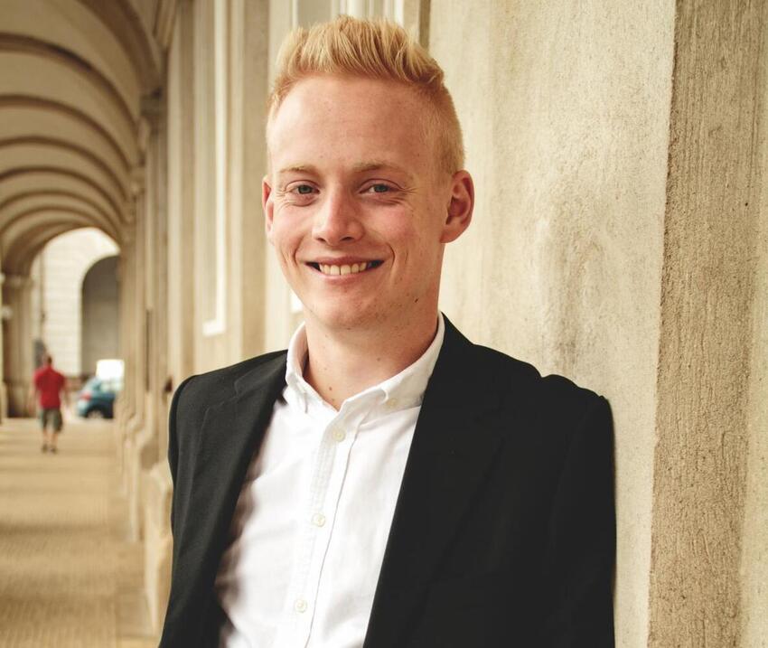 Jep, du er en SU-demonstrerende, forkælet curlingunge!