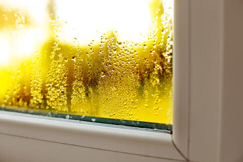 Undgå indvendig kondens på vinduerne