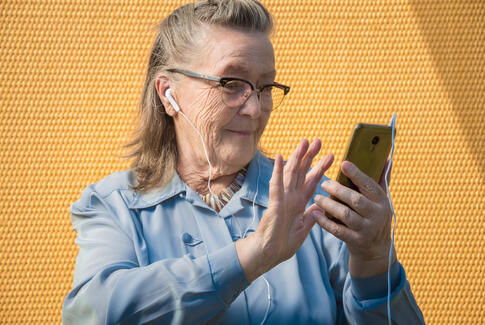 Svindlerne har ældre kvinder i sigtekornet - igen