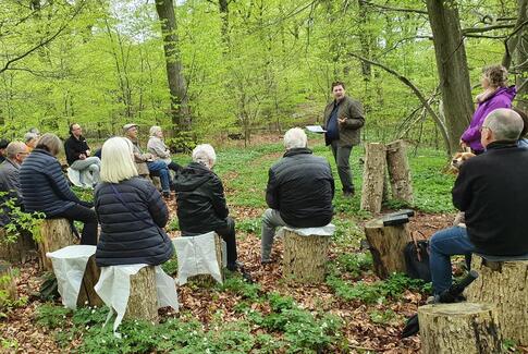 I præstegårdsskovens skønhed mærker vi himmelfarten