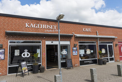 5. klasse fra Voerladegård skole udstiller i Kagehuset