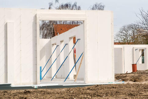 Byggegrunde bliver revet væk under Corona